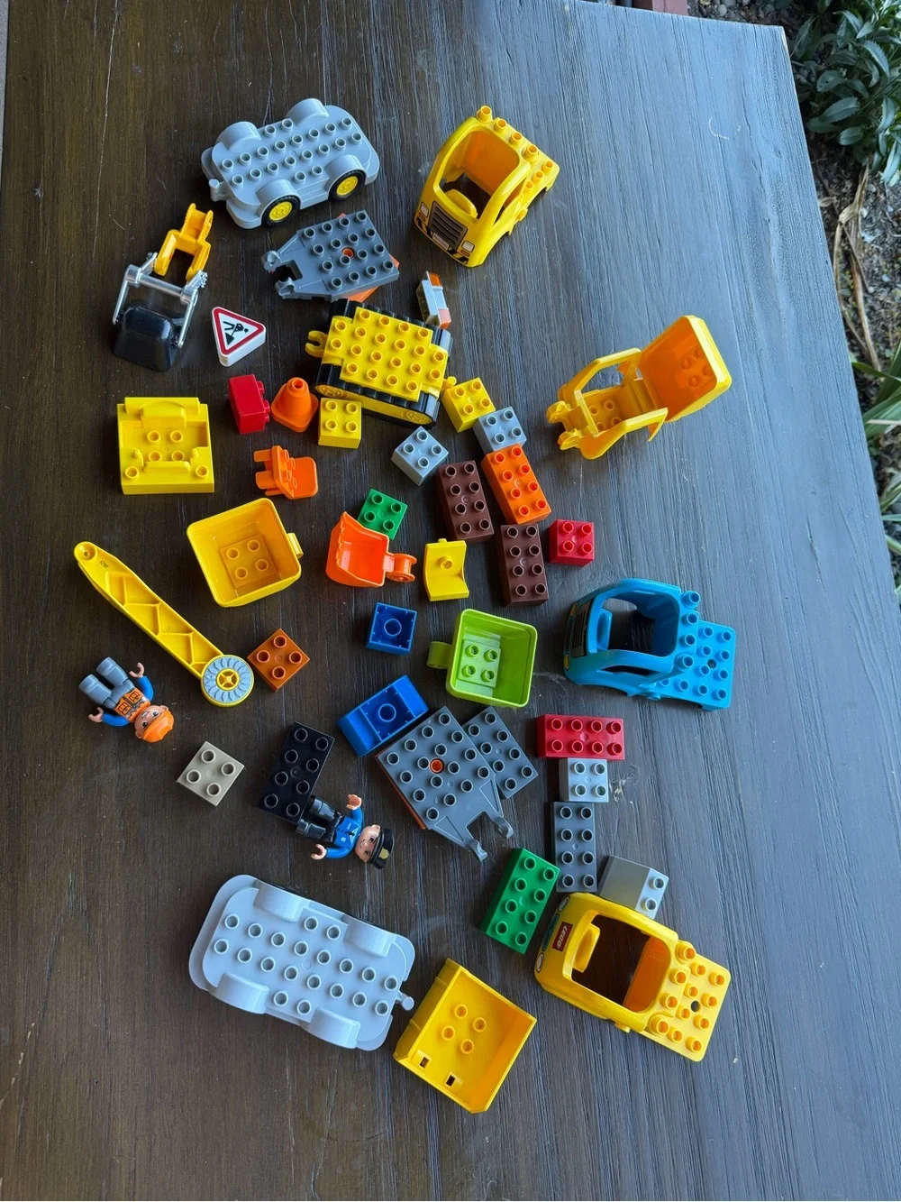 Lego Duplo a few sets and a lot of extras